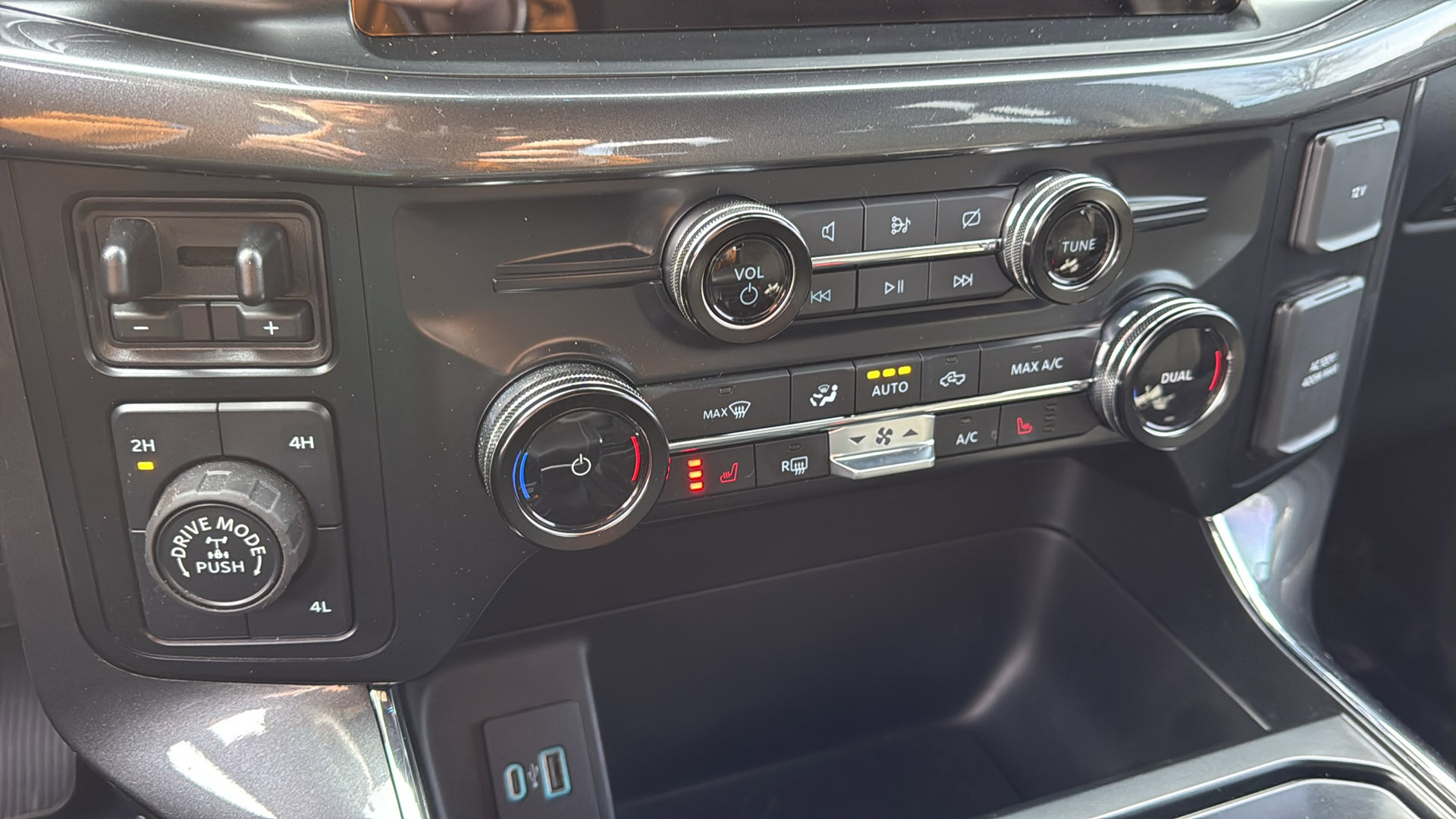 Used 2023 Ford F150 XLT w/ Equipment Group 302A High image 21