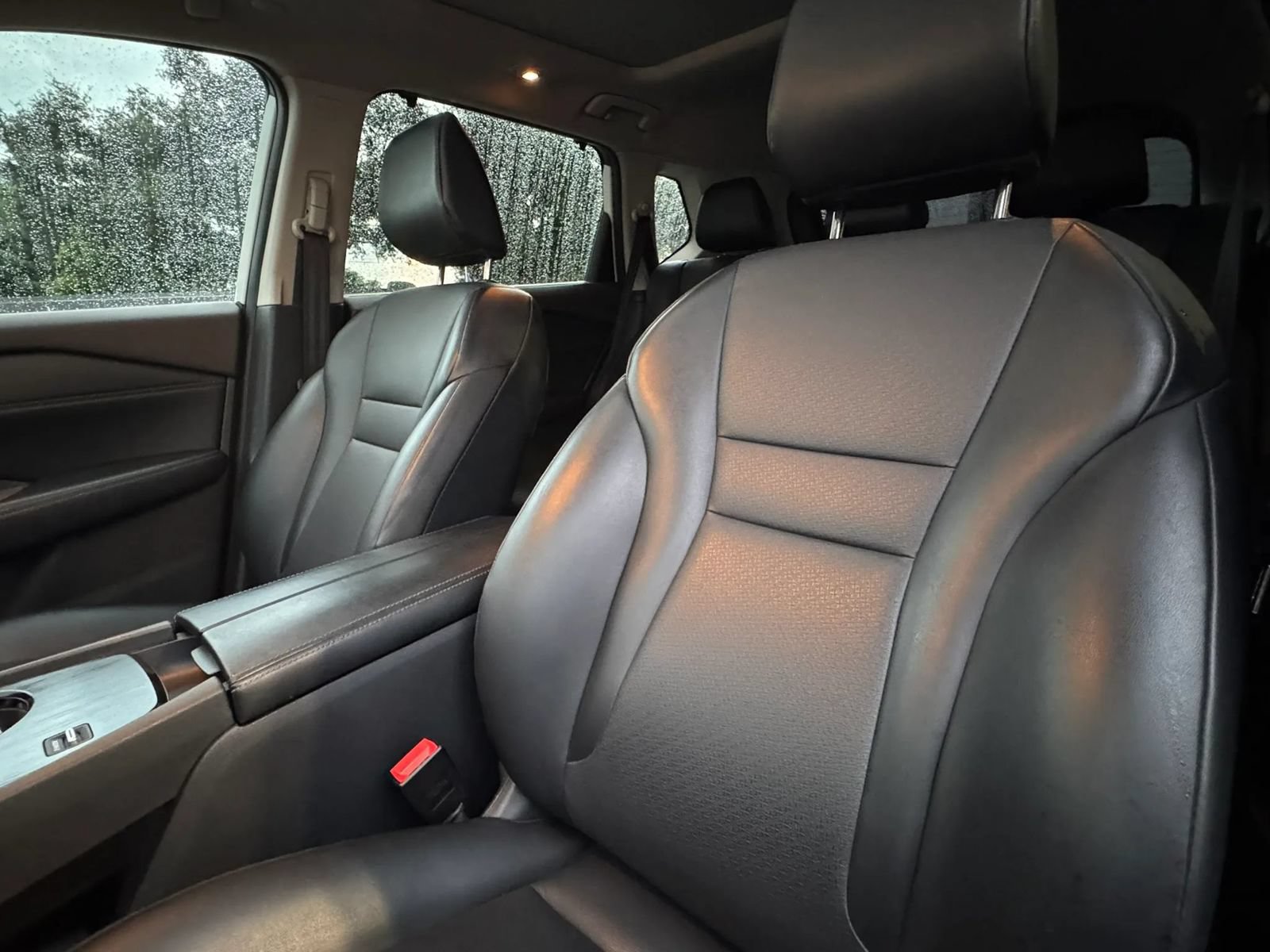Used 2023 Nissan Rogue SV w/ SV Premium Package FWD image 35