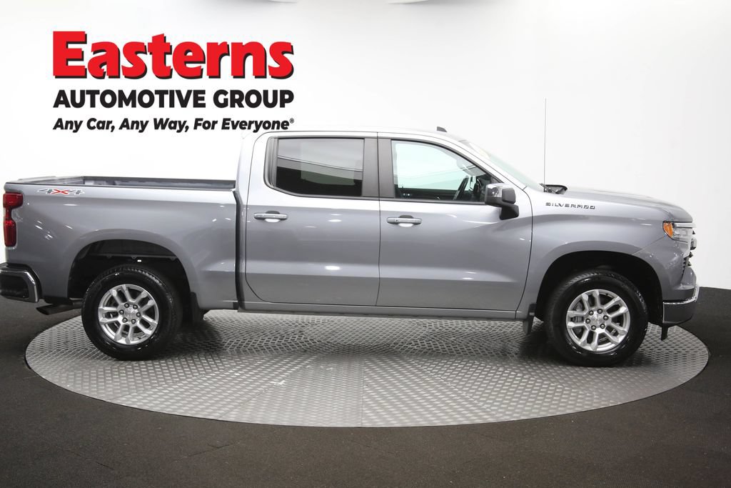 Used 2023 Chevrolet Silverado 1500 LT AWD/4WD image 47