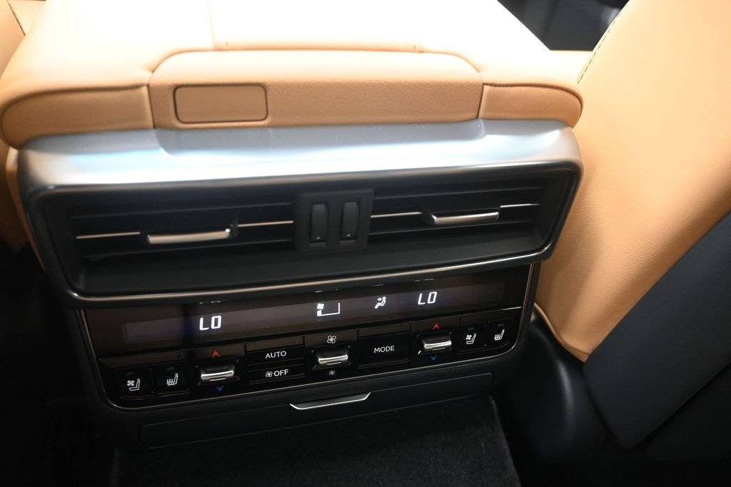 New 2026 Lexus LX 700h Luxury w/ Appearance Package AWD/4WD image 19