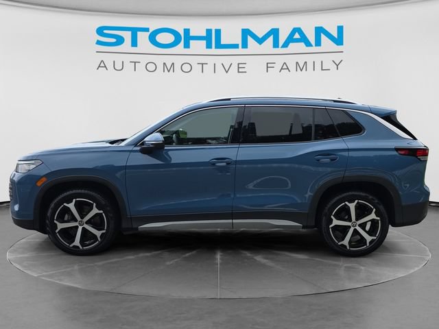 Certified 2026 Volkswagen Tiguan SE w/ Panoramic Sunroof Package AWD/4WD image 8