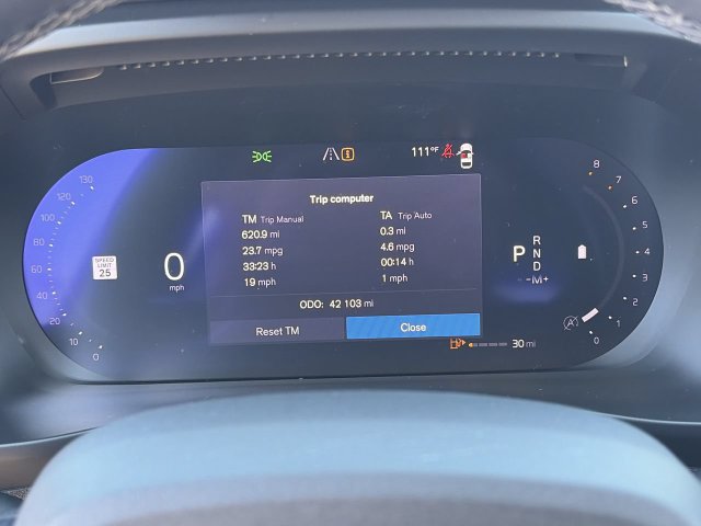 Certified 2023 Volvo XC40 B4 Ultimate w/ Climate Package FWD image 25