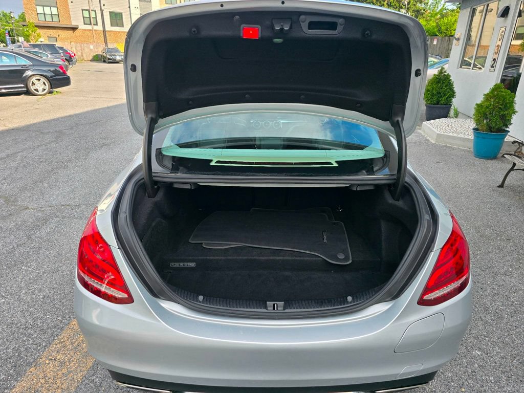 Used 2016 Mercedes-Benz C 350e Sedan image 21