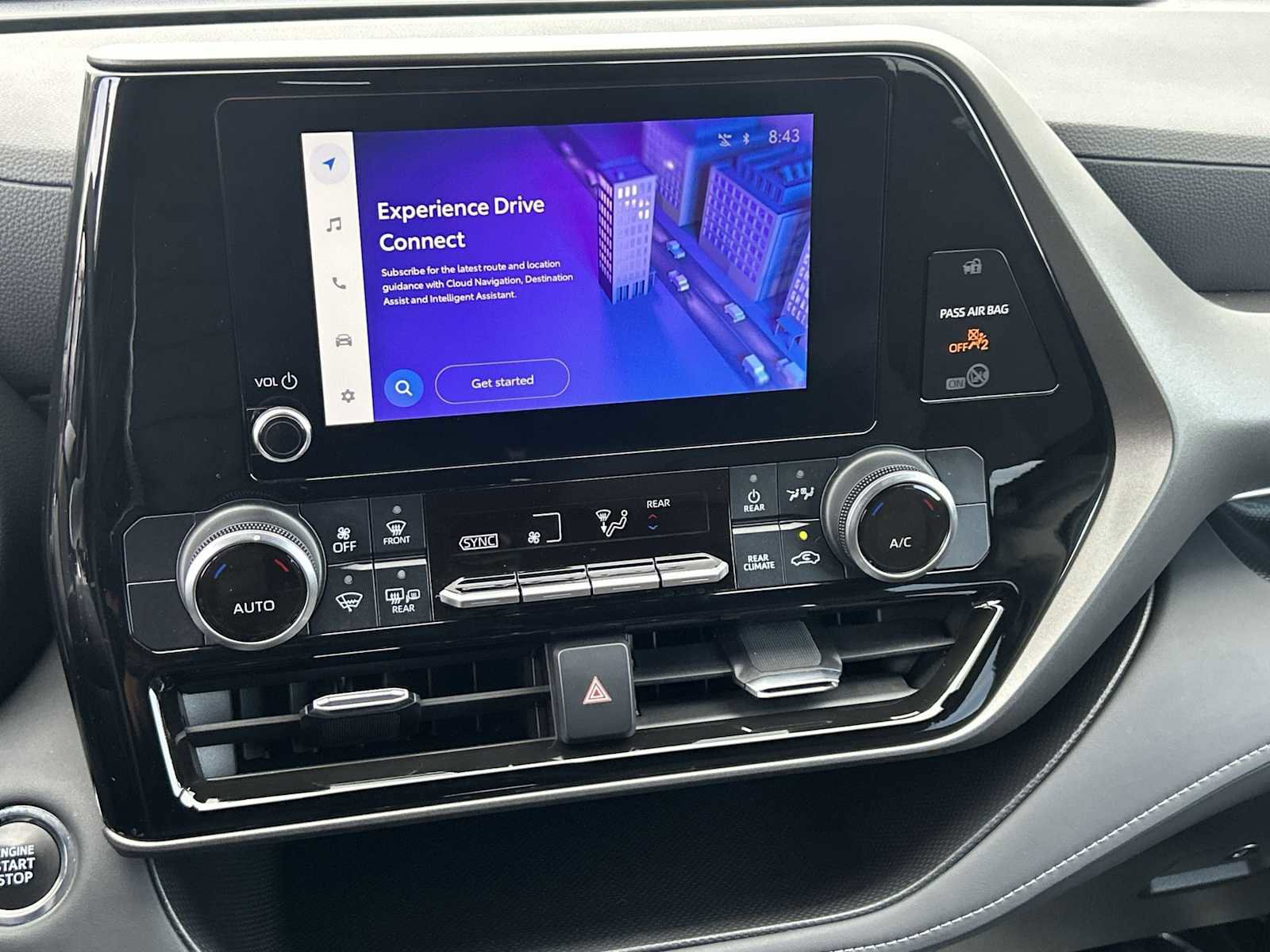 Used 2023 Toyota Highlander LE image 28