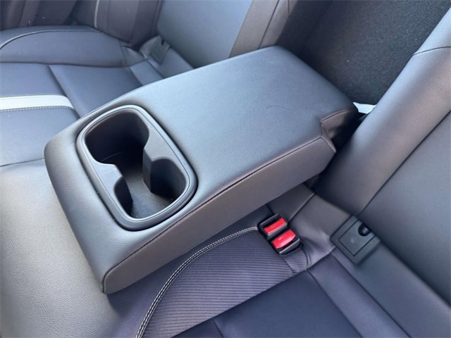 Used 2025 Toyota Camry SE image 11