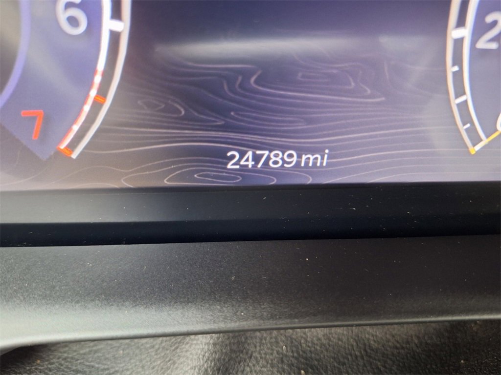 Used 2023 Jeep Grand Cherokee L Laredo image 18