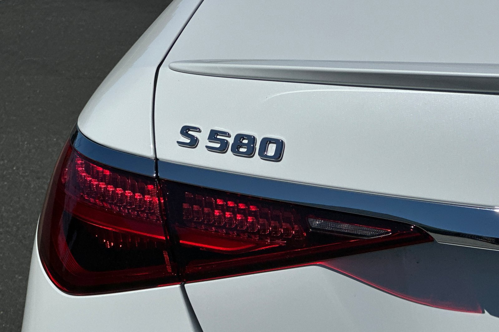 New 2025 Mercedes-Benz S 580 4MATIC Sedan image 26