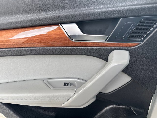 Used 2022 Audi Q5 2.0T Premium Plus w/ Premium Plus Package image 6