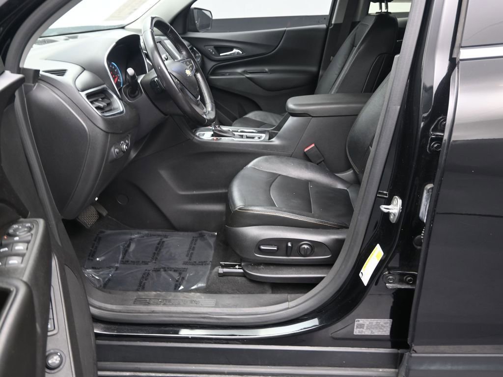 Used 2020 Chevrolet Equinox LT w/ Midnight Edition image 11