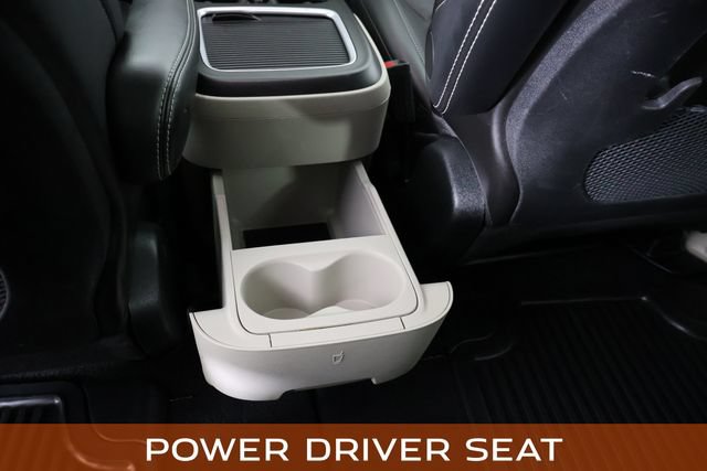 Used 2024 Chrysler Pacifica Touring-L FWD image 17