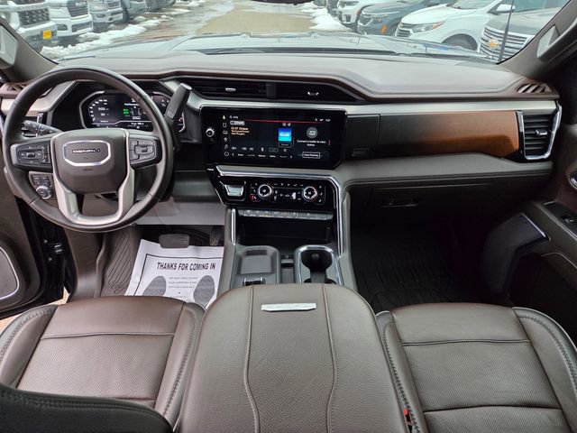 Used 2024 GMC Sierra 3500 Denali w/ Technology Package image 20