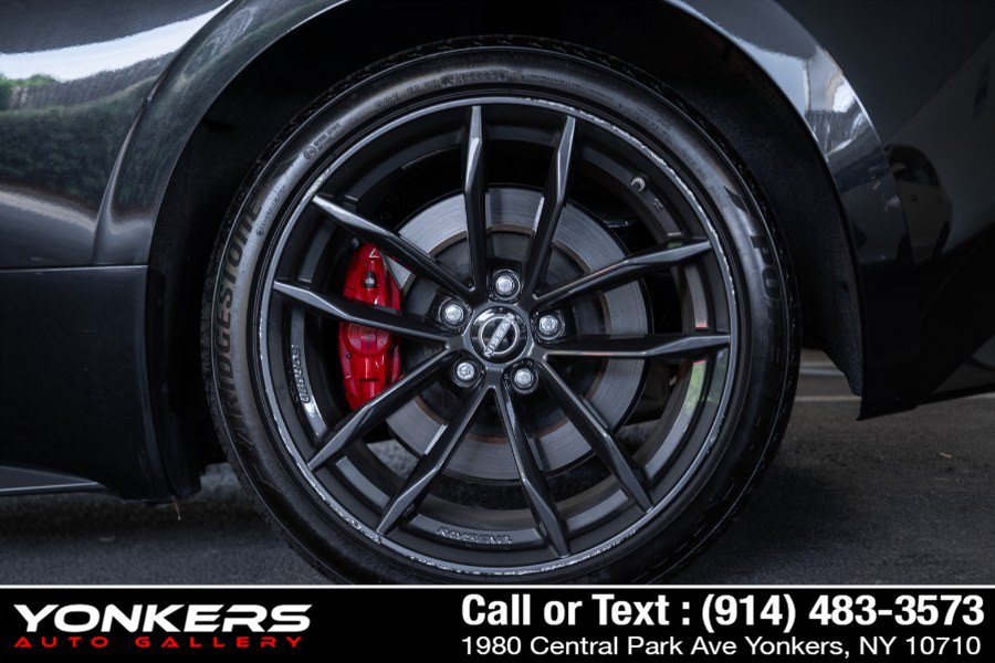 Used 2024 Nissan Z Performance w/ Floor Mat Package RWD image 13
