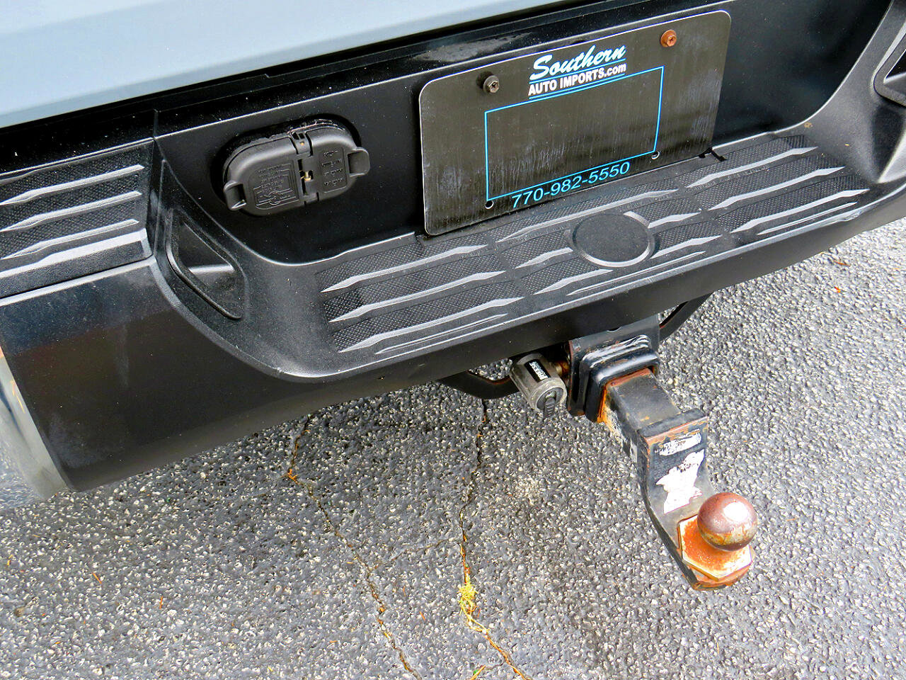 Used 2018 Toyota Tundra SR5 w/ SR5 Upgrade Package image 12