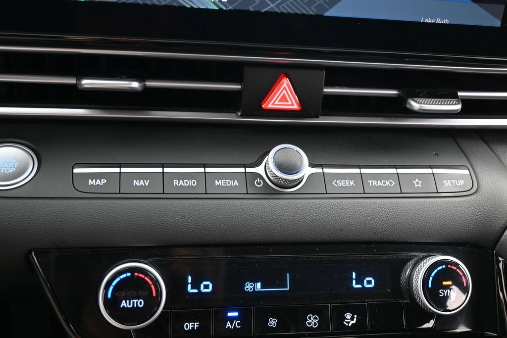 Used 2023 Hyundai Elantra SEL w/ Convenience Package FWD image 21