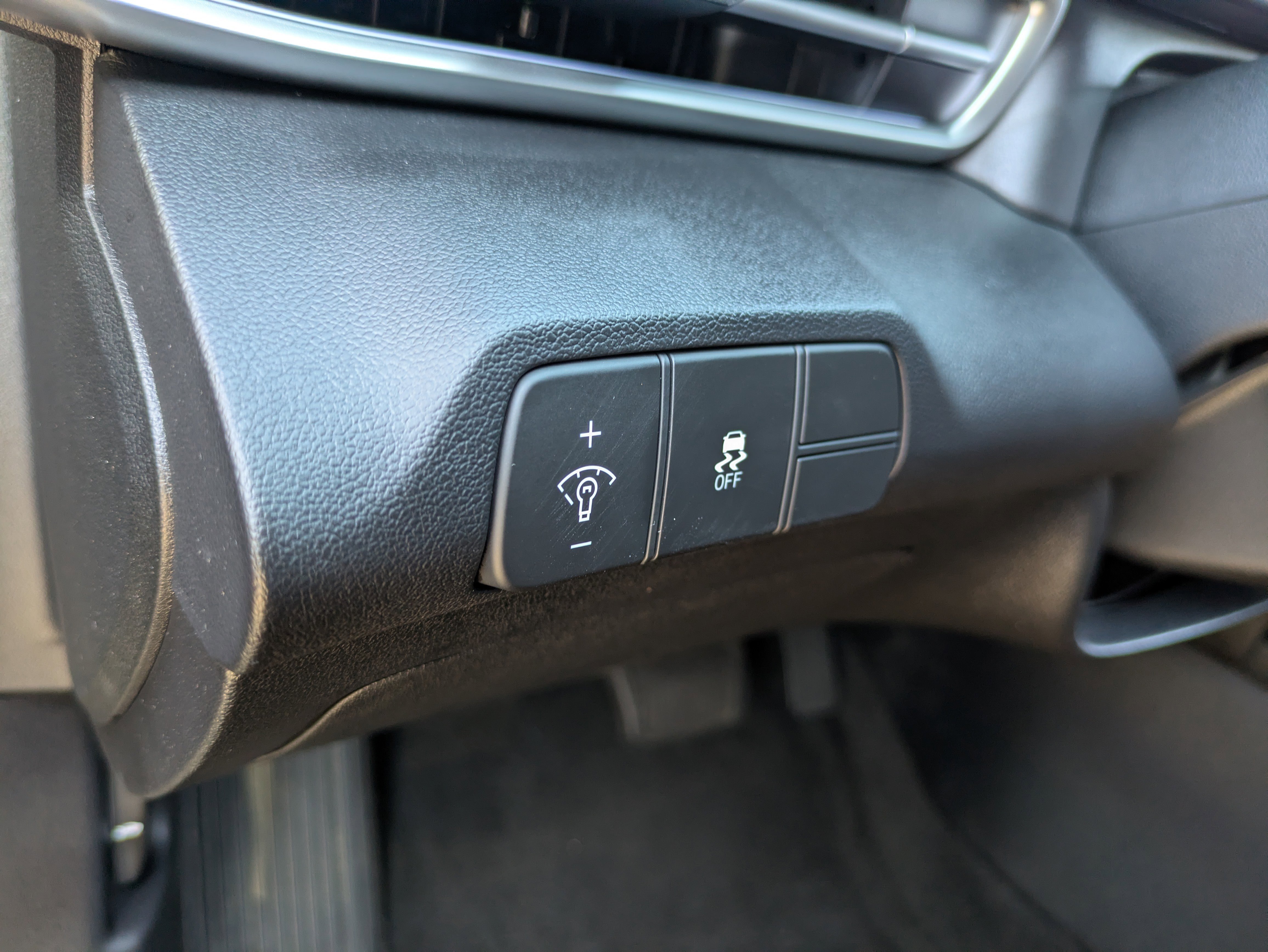 Certified 2024 Hyundai Elantra SEL image 19