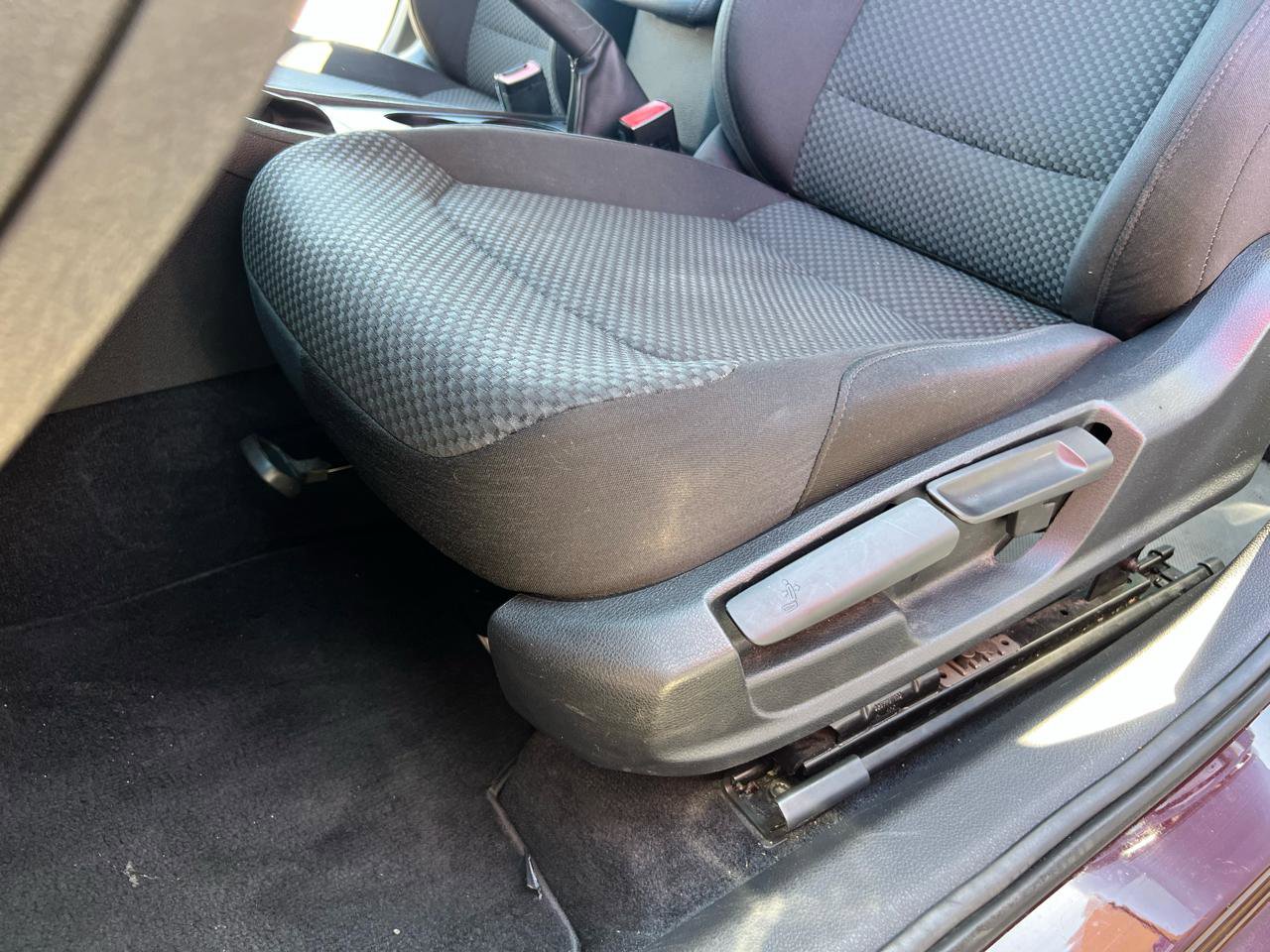 Used 2014 Volkswagen Passat 1.8T S image 25