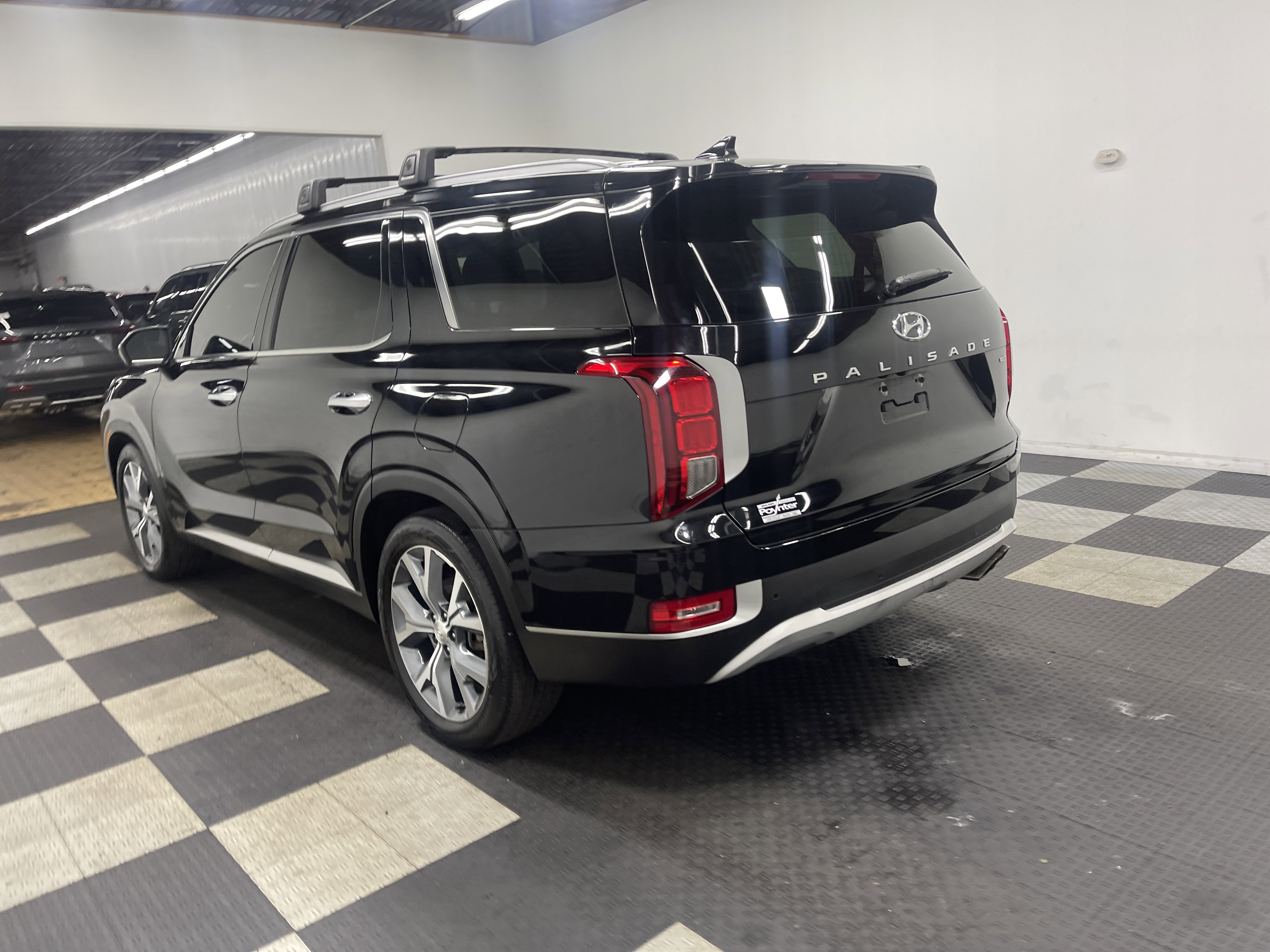 Used 2021 Hyundai Palisade SEL w/ Premium Package image 2