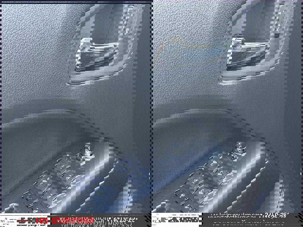 Certified 2022 GMC Canyon AT4 w/ Trailering Package image 17