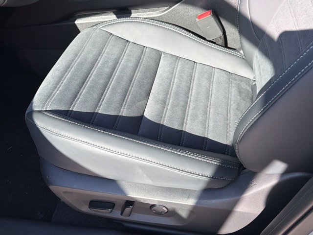 New 2026 Mitsubishi Outlander SE FWD image 23