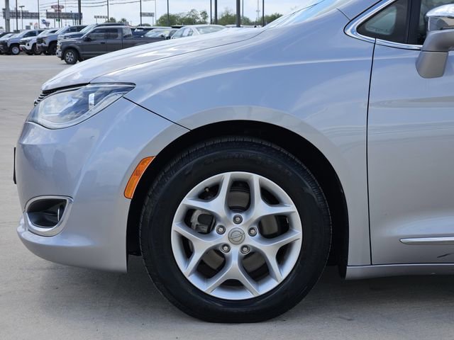 Used 2020 Chrysler Pacifica Limited image 9