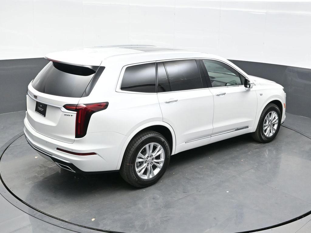 New 2025 Cadillac XT6 Luxury w/ LPO, Floor Liner Package AWD/4WD image 31