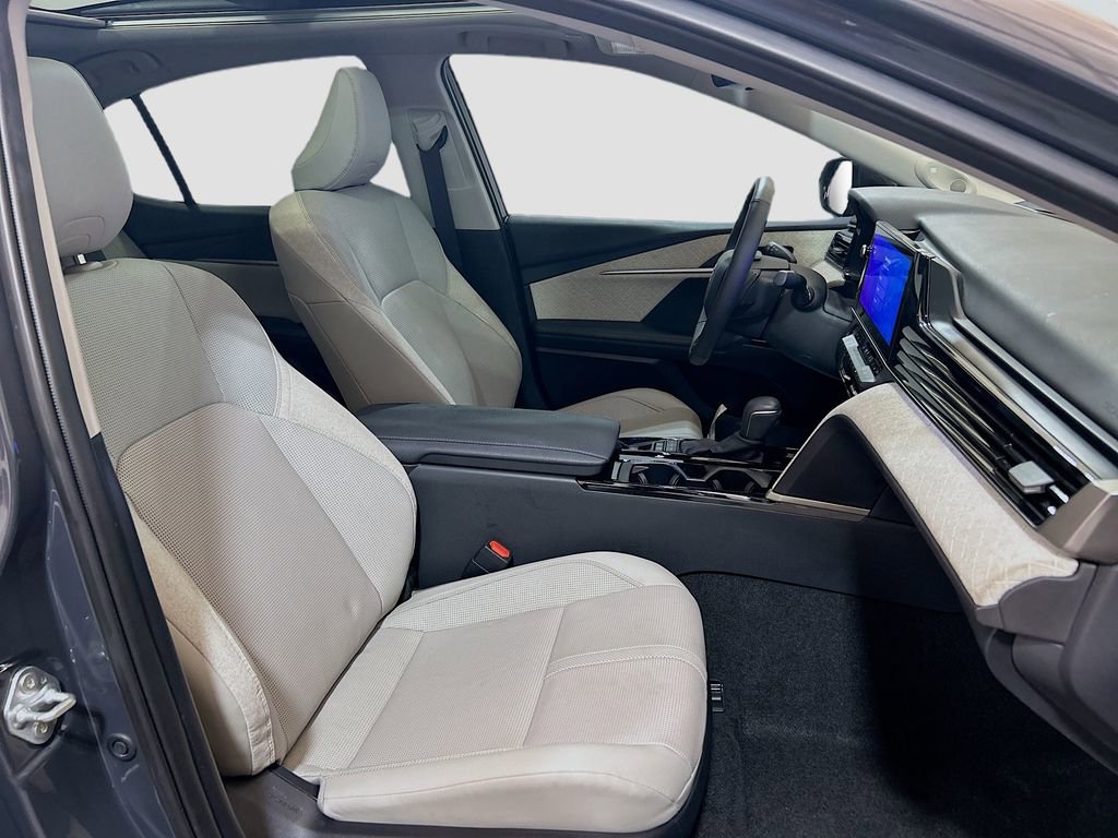 Used 2025 Toyota Camry XLE w/ Premium Package FWD image 26