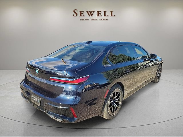 Used 2026 BMW 760i xDrive AWD/4WD image 5
