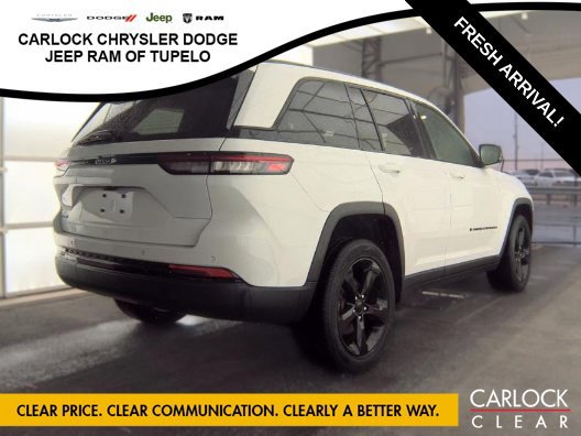 Used 2023 Jeep Grand Cherokee Altitude AWD/4WD image 4