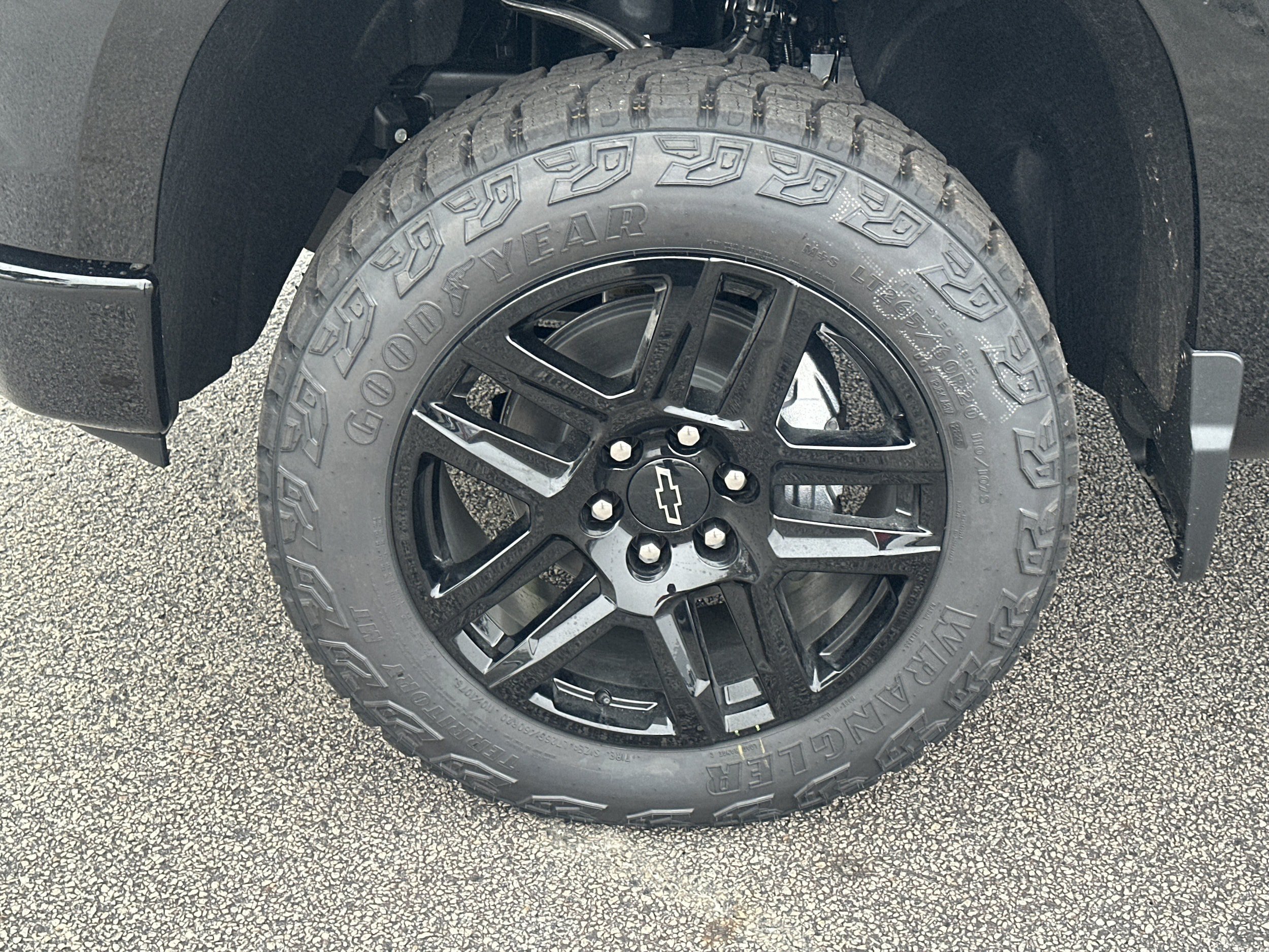 New 2026 Chevrolet Silverado 1500 Custom Trail Boss w/ LPO, Dark Essentials Package AWD/4WD image 11