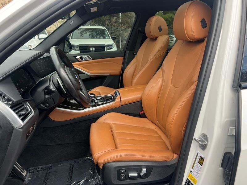Used 2021 BMW X5 xDrive40i w/ M Sport Package AWD/4WD image 8