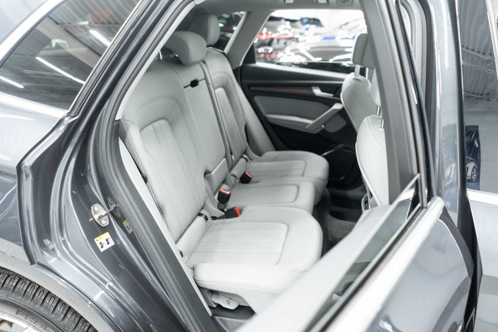 Used 2021 Audi Q5 2.0T Premium Plus w/ Premium Plus Package AWD/4WD image 13