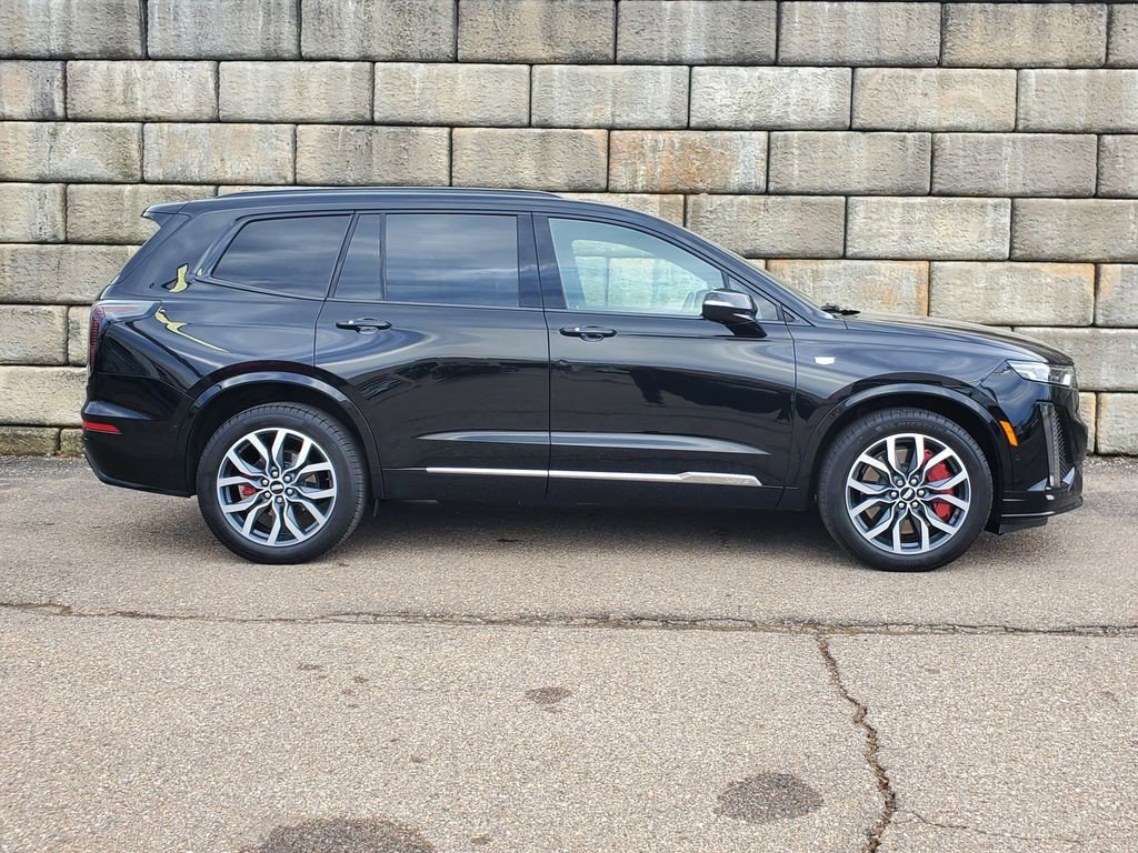 Certified 2024 Cadillac XT6 Sport w/ Platinum Package image 6