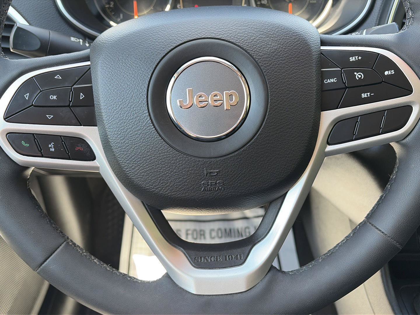 Used 2022 Jeep Cherokee Latitude AWD/4WD image 10