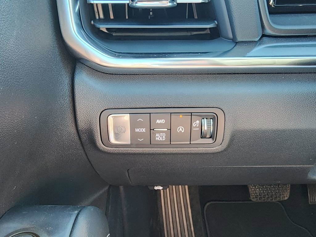 New 2026 GMC Terrain Elevation w/ Elevation Premium Package image 17