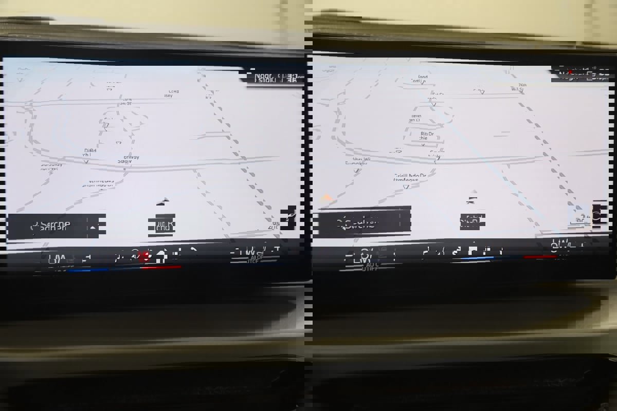 Used 2025 BMW M240i Coupe image 9