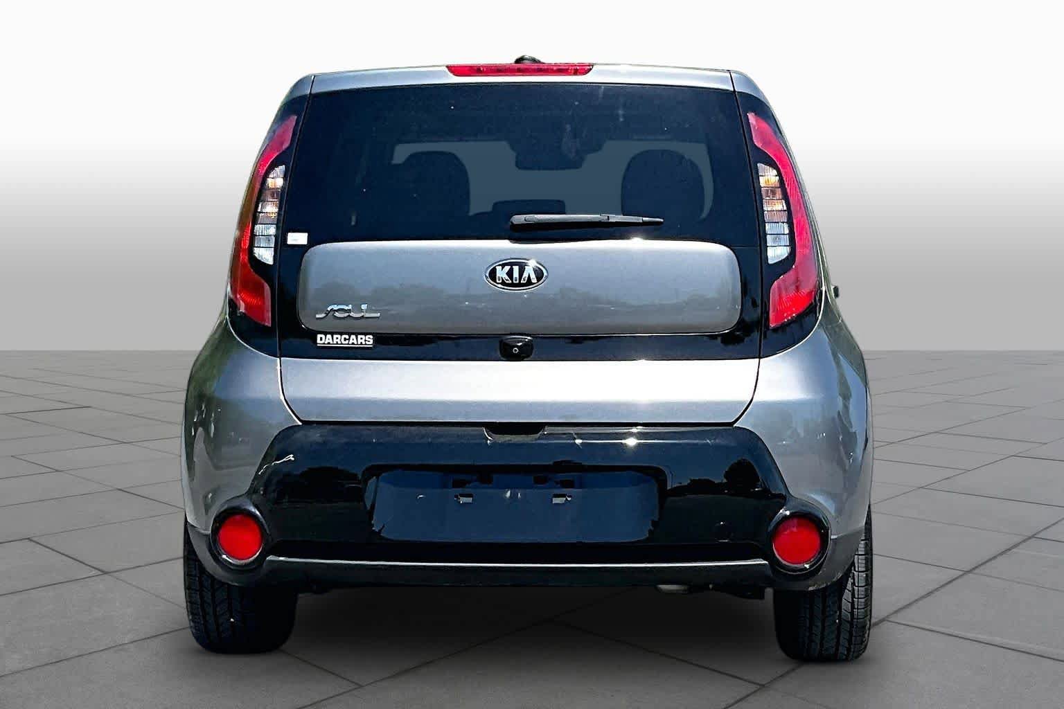 Used 2016 Kia Soul + w/ Primo Package FWD image 5
