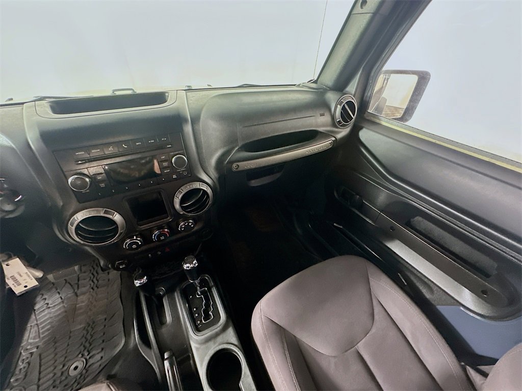 Used 2018 Jeep Wrangler Sport image 11