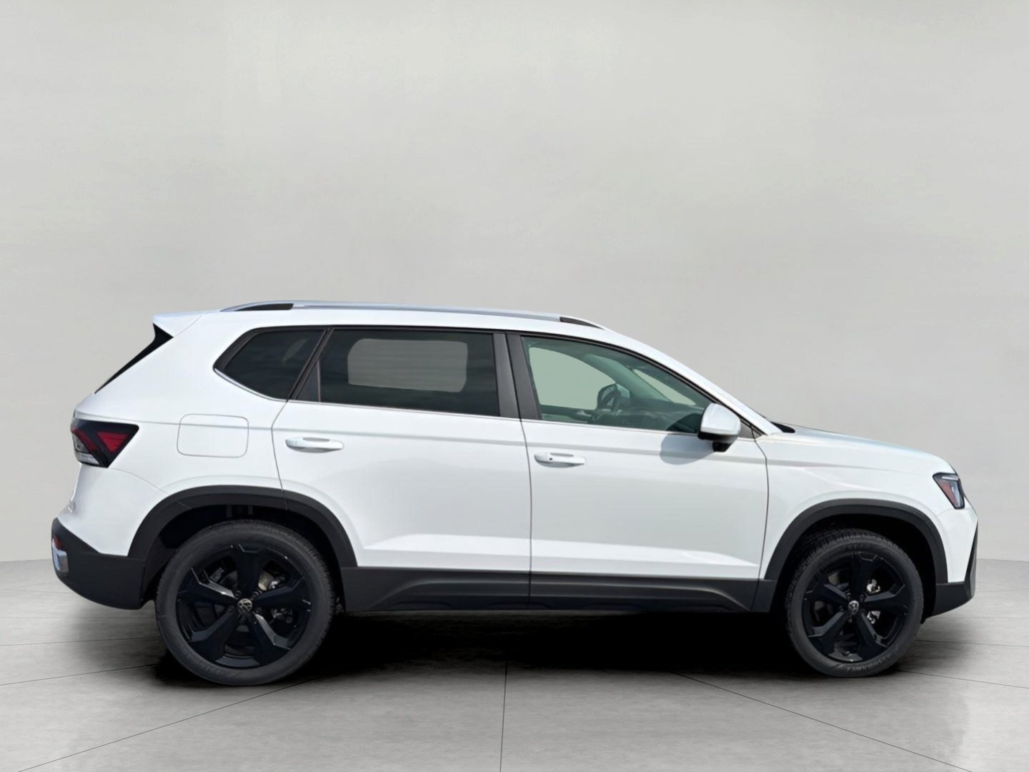 New 2026 Volkswagen Taos SEL AWD/4WD image 8