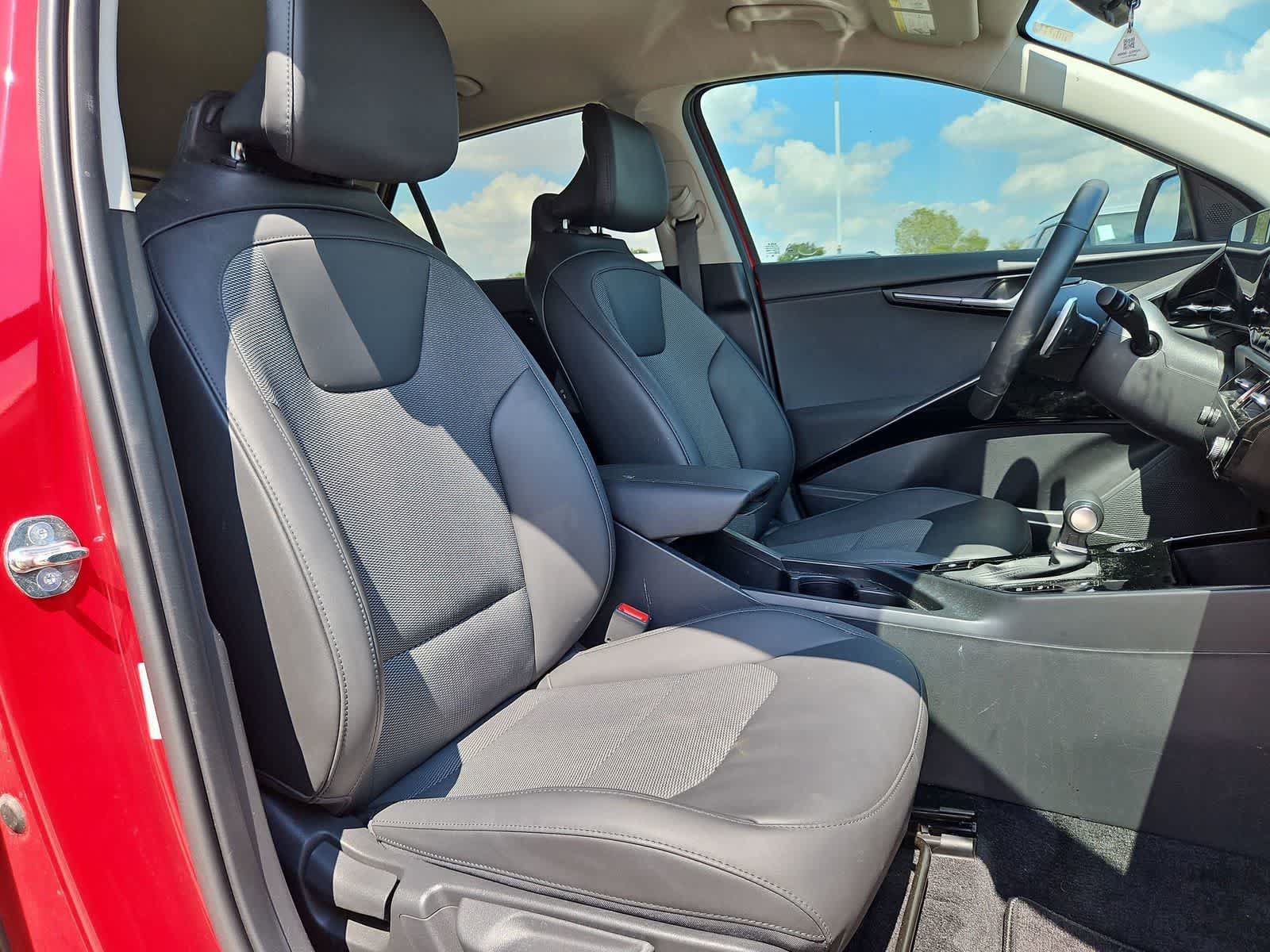 Certified 2023 Kia Niro EX FWD image 17
