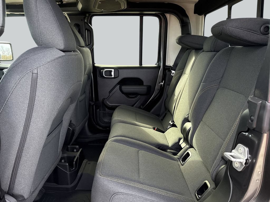 New 2026 Jeep Gladiator Sport AWD/4WD image 32