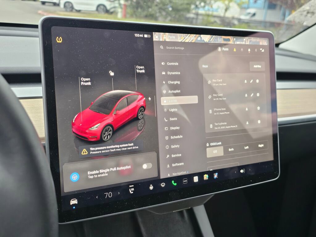 Used 2024 Tesla Model Y Long Range RWD image 34