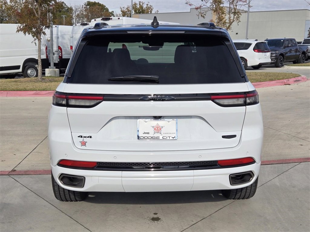 New 2025 Jeep Grand Cherokee Summit w/ Obsidian Package image 4