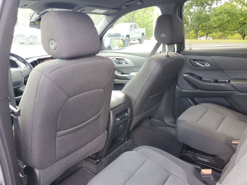 Used 2023 Chevrolet Traverse LT w/ Midnight/Sport Edition AWD/4WD image 30