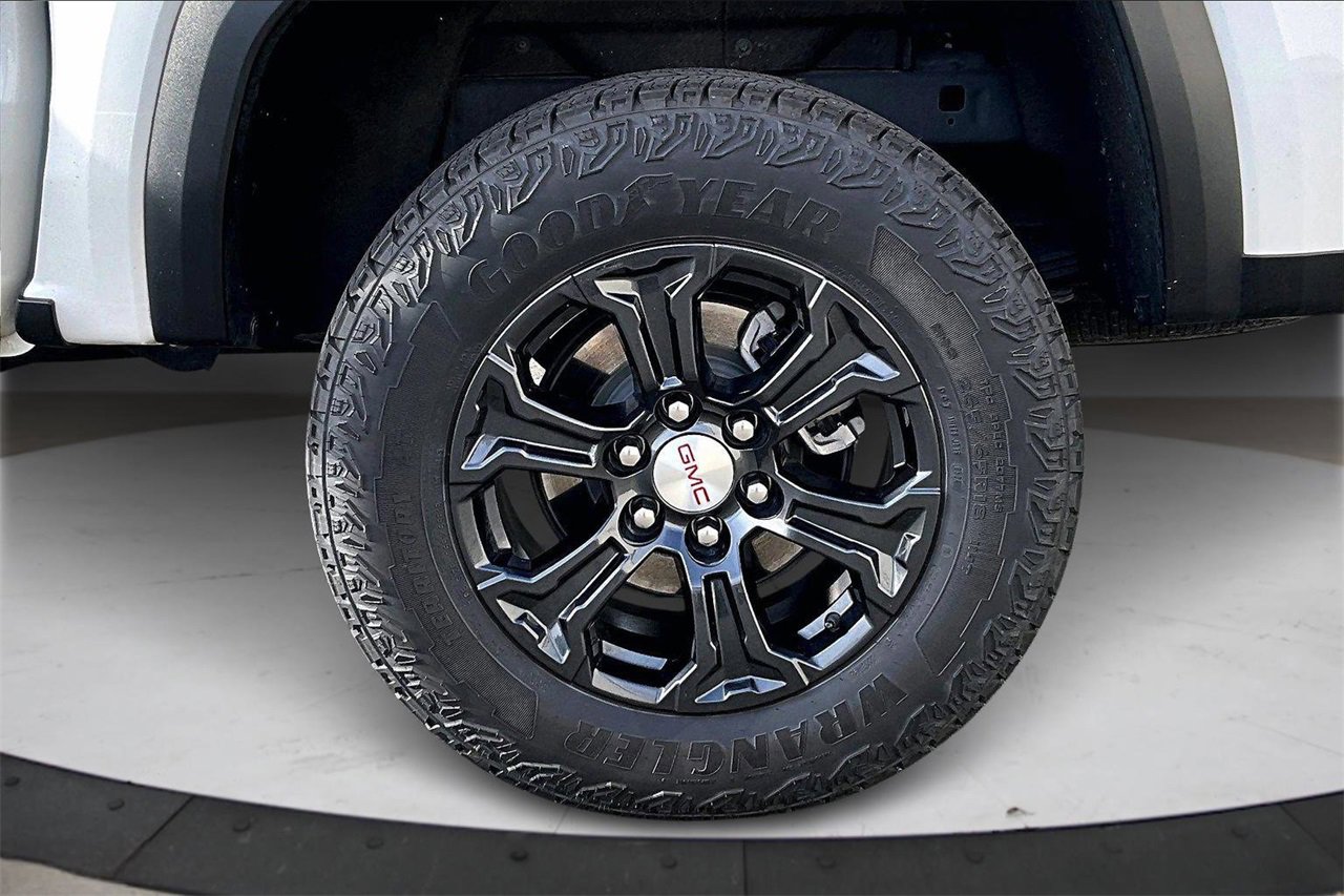 Used 2024 GMC Canyon Elevation w/ Trailering Package image 33