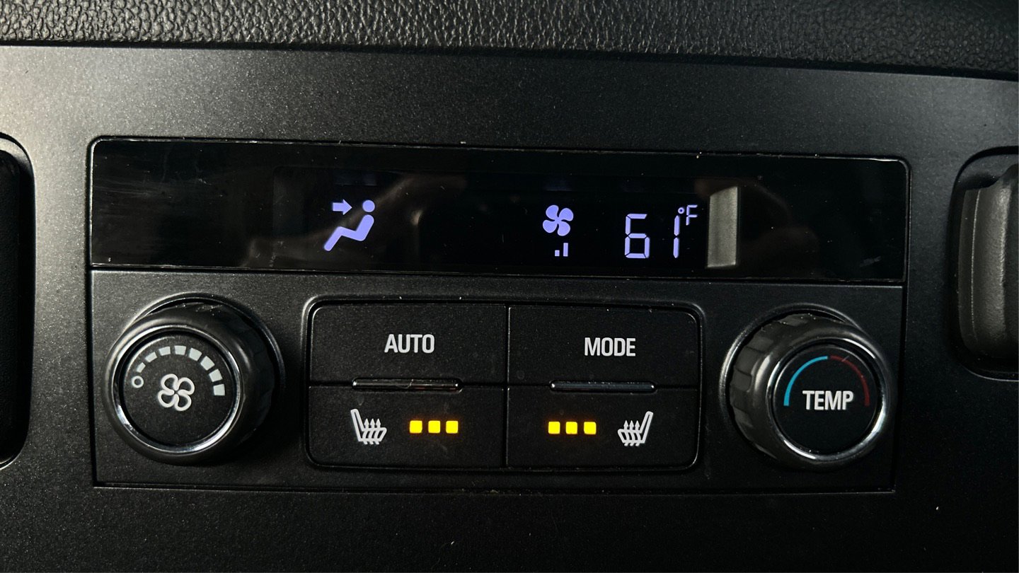 Used 2020 GMC Yukon XL Denali image 33