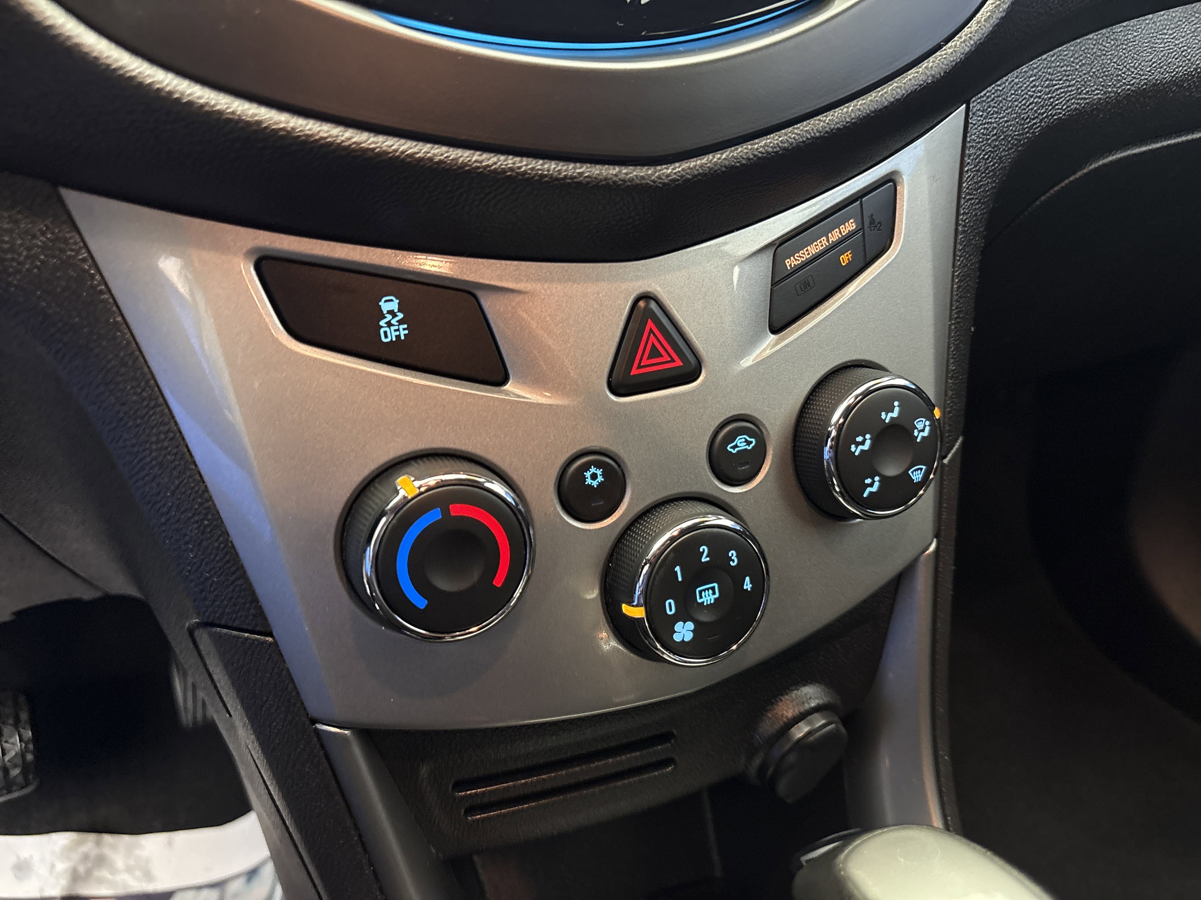 Used 2016 Chevrolet Trax LT image 19