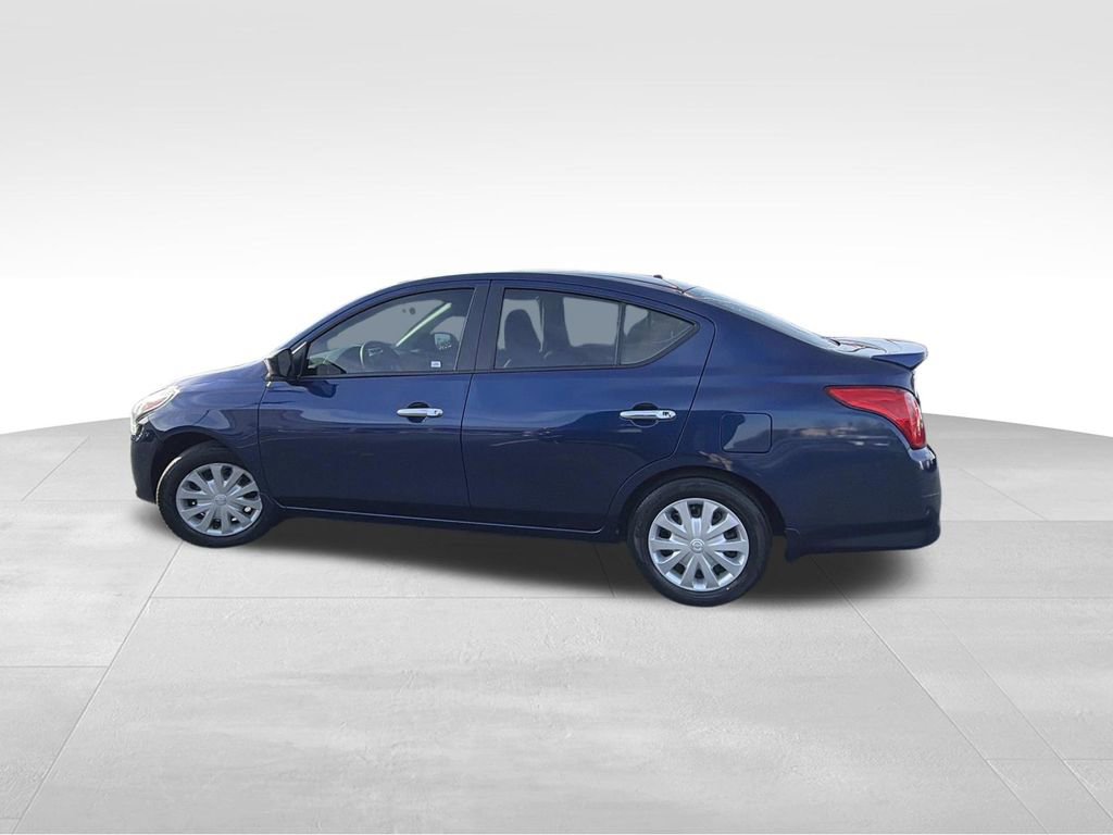 Used 2019 Nissan Versa SV image 6