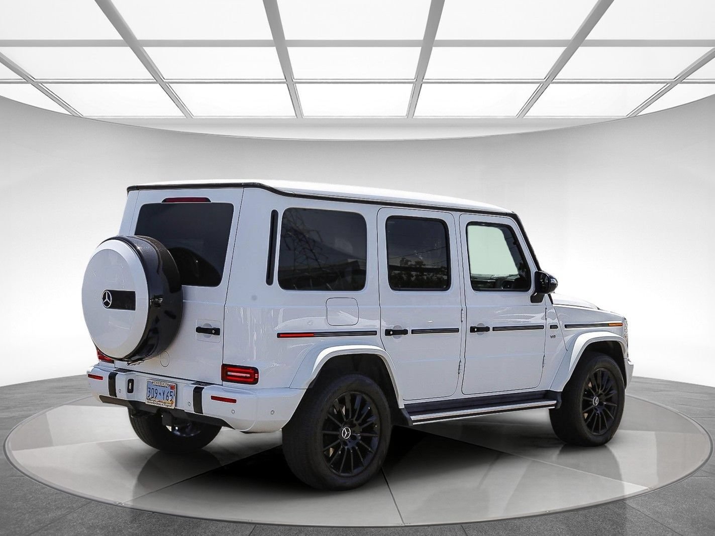 Used 2021 Mercedes-Benz G 550 image 3