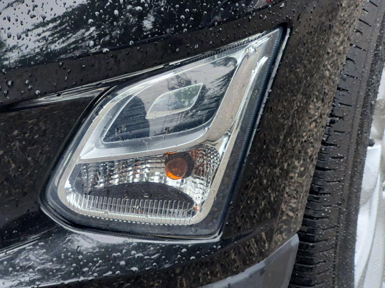 Used 2018 Chevrolet Equinox LS FWD image 12