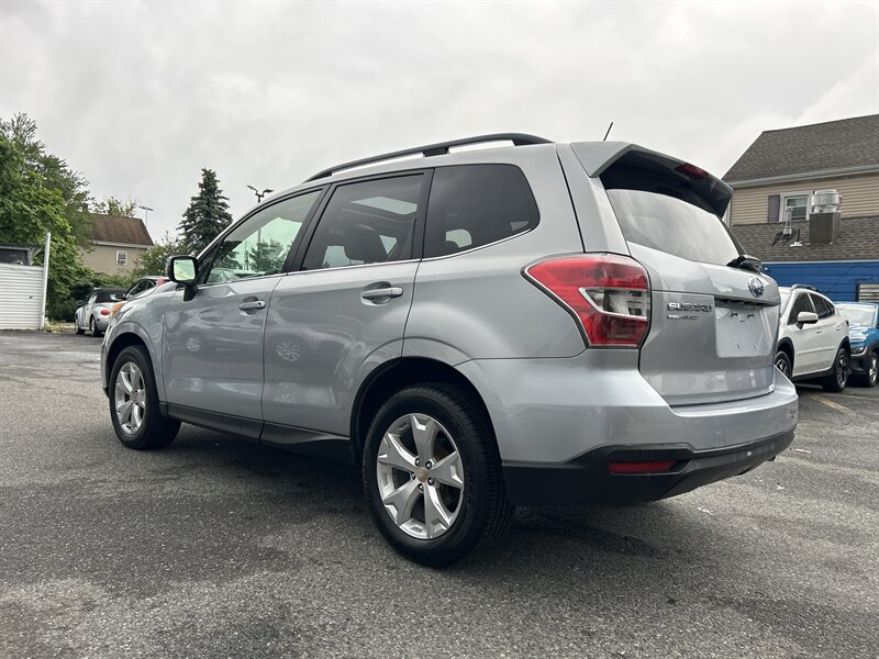 Used 2014 Subaru Forester 2.5i Touring AWD/4WD image 6